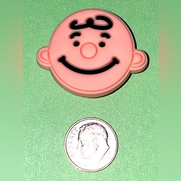 (10 for $15) Snoopy Charlie Brown Crocs Shoe Charms - Picture 1 of 1